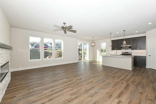 8302 85th AVENUE, Pleasant Prairie, WI 53158
