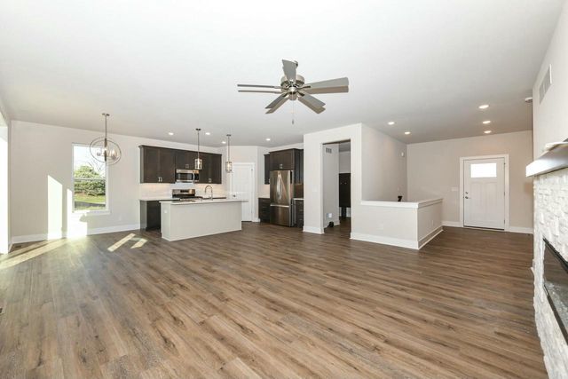 8302 85th AVENUE, Pleasant Prairie, WI 53158