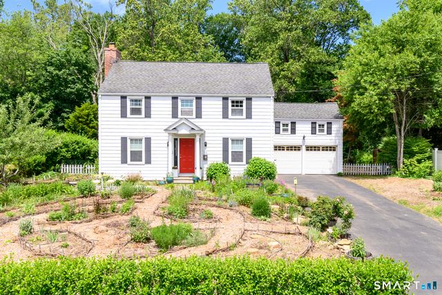 162 Killian Avenue, Trumbull, CT 06611