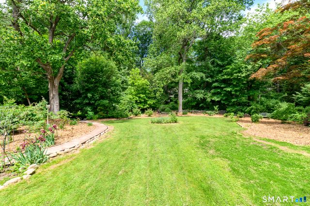 162 Killian Avenue, Trumbull, CT 06611