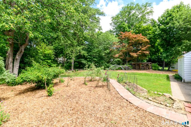 162 Killian Avenue, Trumbull, CT 06611