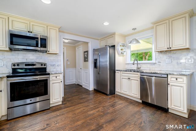 162 Killian Avenue, Trumbull, CT 06611
