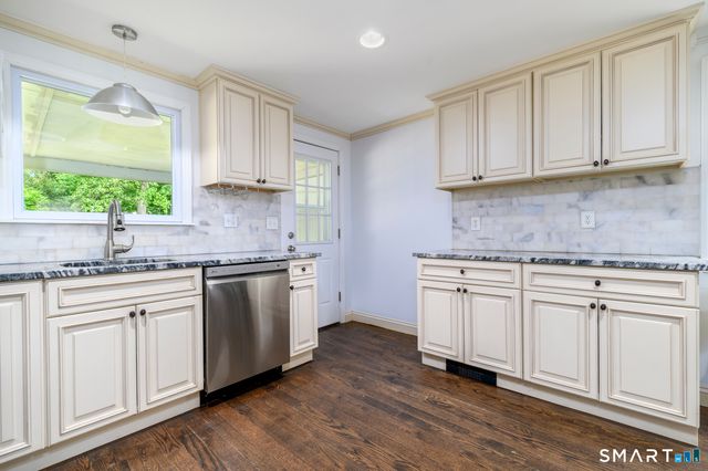 162 Killian Avenue, Trumbull, CT 06611