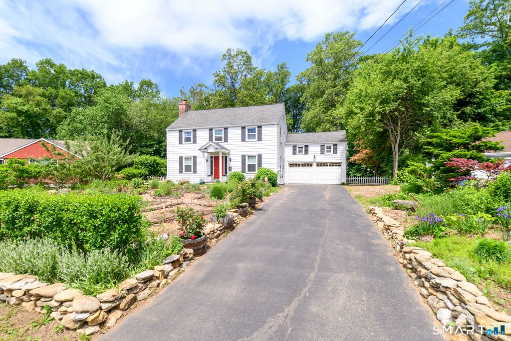 162 Killian Avenue, Trumbull, CT 06611