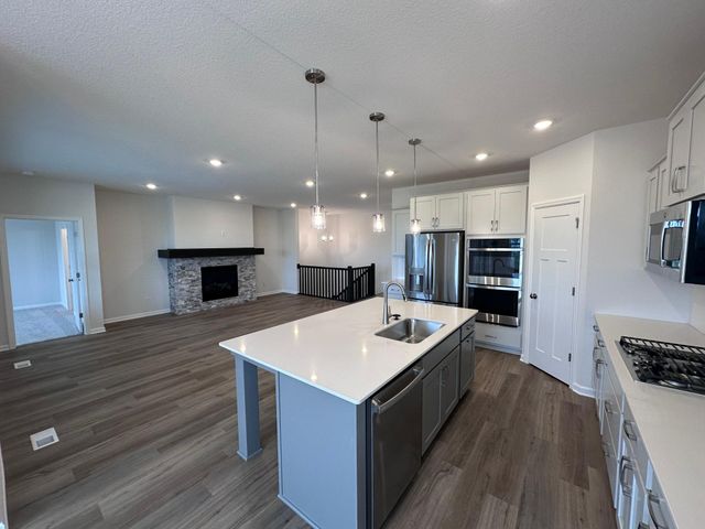 20125 Glanville Way, Lakeville, MN 55044