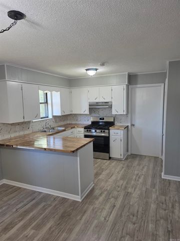 501 N Byrd Street, Crossett, AR 71635