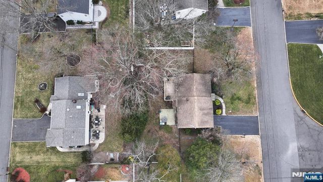 243 Devon Road, Twp Of Washington, NJ 07676