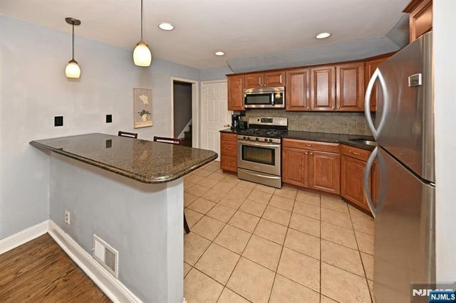 243 Devon Road, Twp Of Washington, NJ 07676