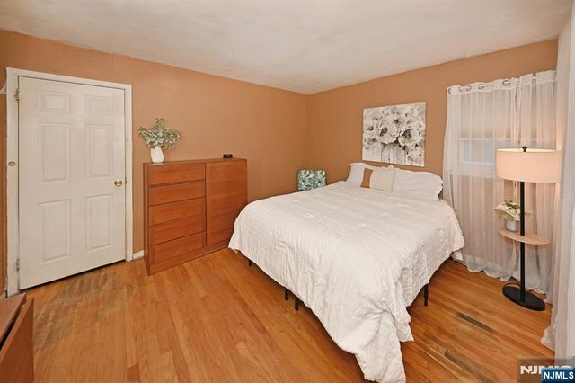 243 Devon Road, Twp Of Washington, NJ 07676