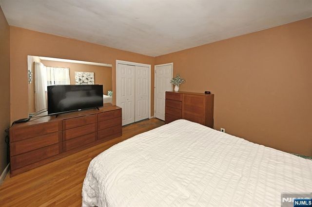 243 Devon Road, Twp Of Washington, NJ 07676