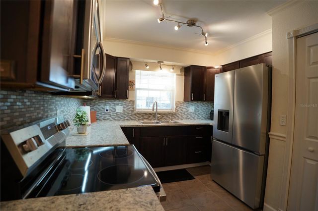 916 VERMONT AVENUE, St Cloud, FL 34769