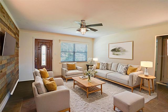 916 VERMONT AVENUE, St Cloud, FL 34769