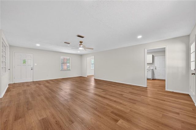 5764 Magnolia Road, Theodore, AL 36582