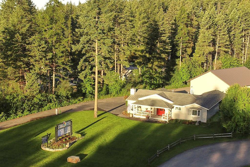8560 Mt Highway 35, Bigfork, MT 59911