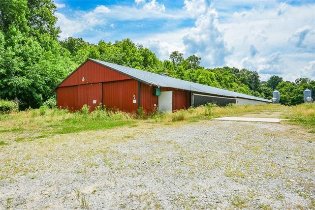 1010 Painter Road, Talking Rock, GA 30175