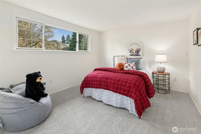 9710 8th Avenue NE, Seattle, WA 98115