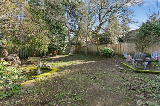 9710 8th Avenue NE, Seattle, WA 98115