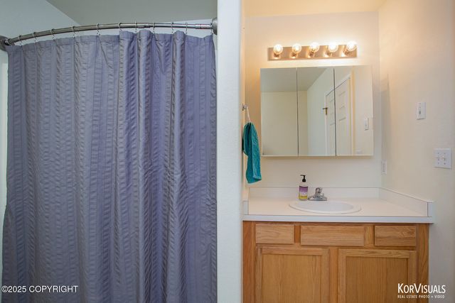 8501 E EMPIRE Circle, Palmer, AK 99645