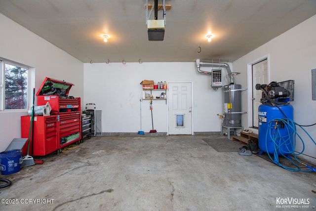 8501 E EMPIRE Circle, Palmer, AK 99645