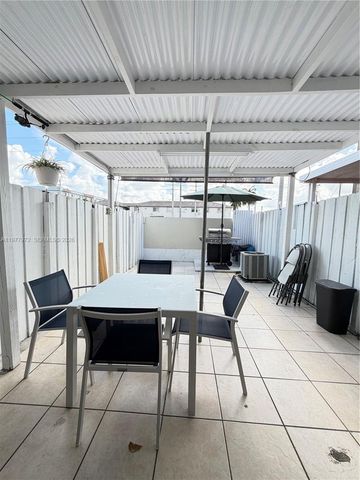 2201 W 52nd St 104, Hialeah, FL 33016