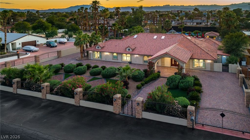 1355 Westwind Road, Las Vegas, NV 89146 — exterior