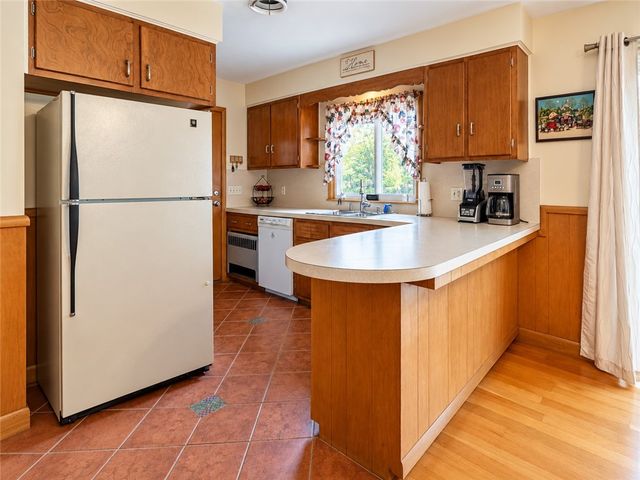 41 Wildwood Avenue, East Providence, RI 02916