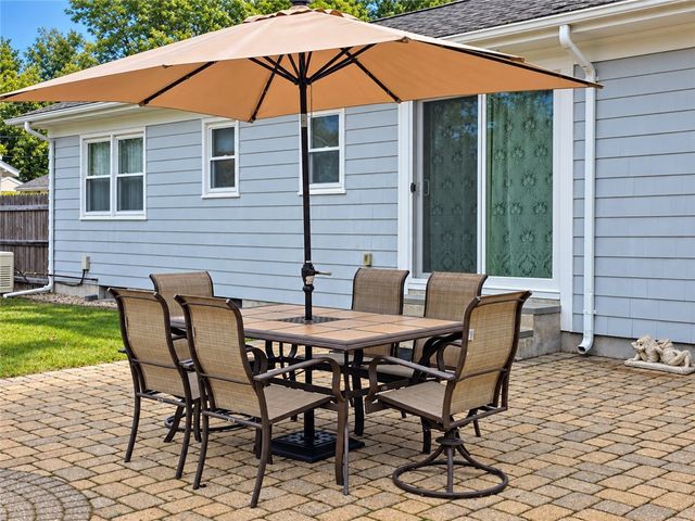 41 Wildwood Avenue, East Providence, RI 02916
