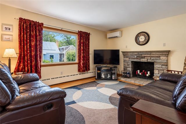 41 Wildwood Avenue, East Providence, RI 02916