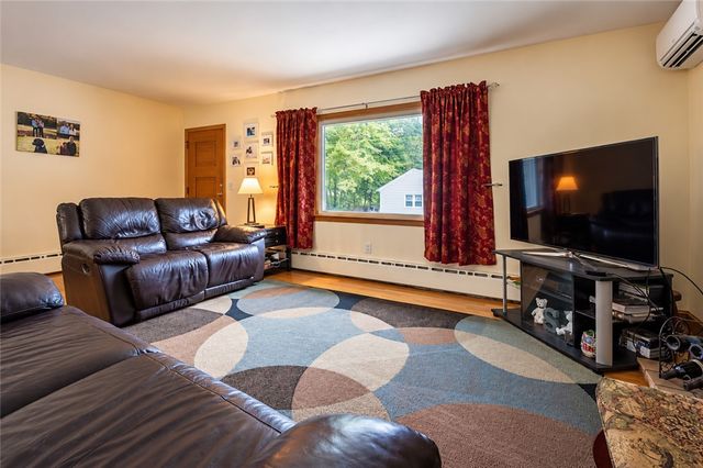 41 Wildwood Avenue, East Providence, RI 02916