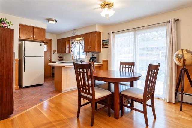 41 Wildwood Avenue, East Providence, RI 02916
