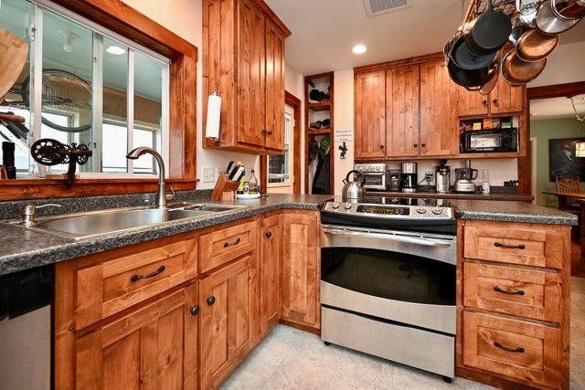 718 W Wabasha Street, Winona, MN 55987