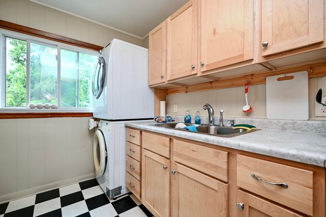 718 W Wabasha Street, Winona, MN 55987