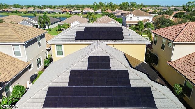 3675 Canopy CIR, Naples, FL 34120