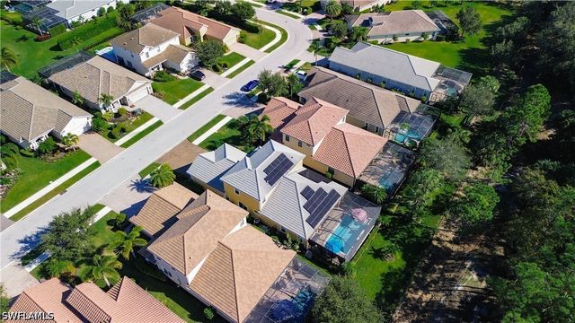 3675 Canopy CIR, Naples, FL 34120