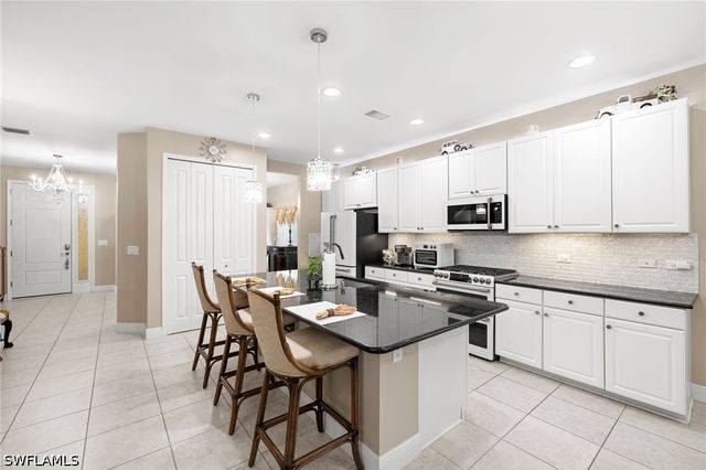3675 Canopy CIR, Naples, FL 34120