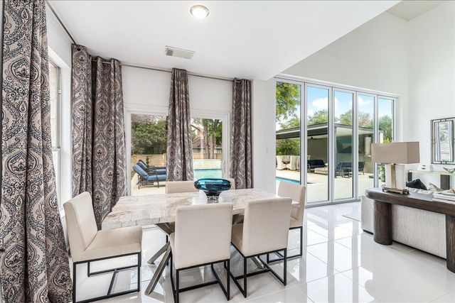 49 Hedgebrook WAY, The Hills, TX 78738