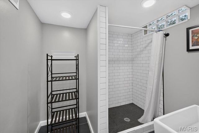 3853 Rainor Court, St Louis, MO 63116