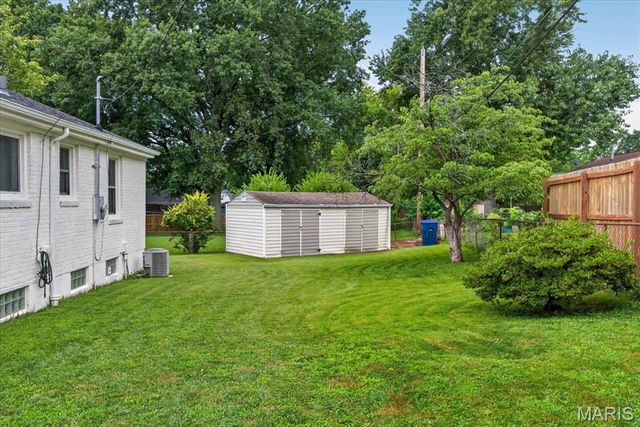 3853 Rainor Court, St Louis, MO 63116