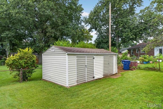 3853 Rainor Court, St Louis, MO 63116