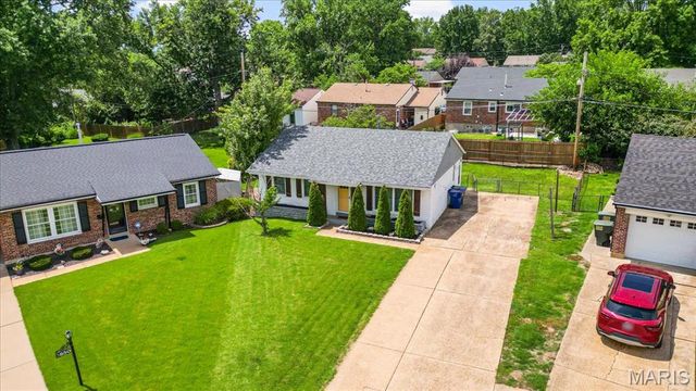 3853 Rainor Court, St Louis, MO 63116
