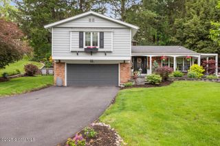 1335 Stanley Lane, Niskayuna, NY 12309