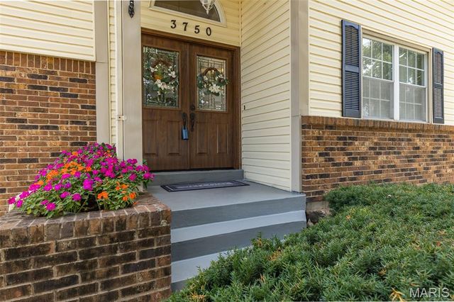 3750 Lemay Woods Drive, St Louis, MO 63129