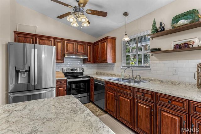 3750 Lemay Woods Drive, St Louis, MO 63129