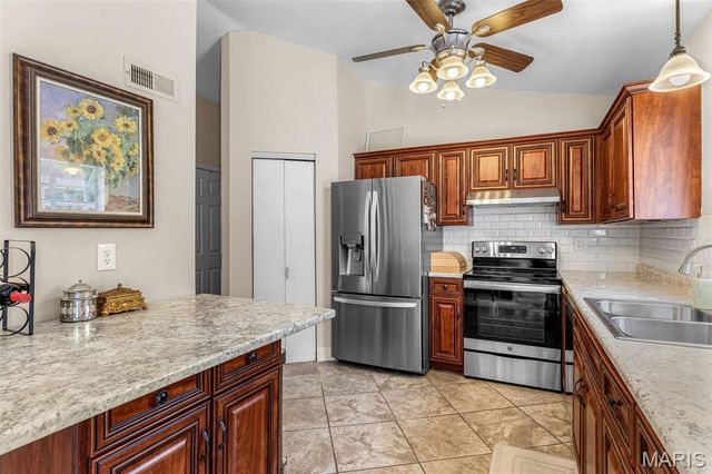 3750 Lemay Woods Drive, St Louis, MO 63129