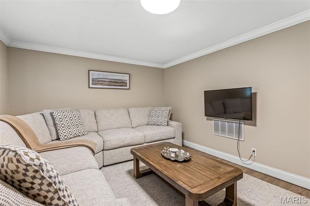 3750 Lemay Woods Drive, St Louis, MO 63129