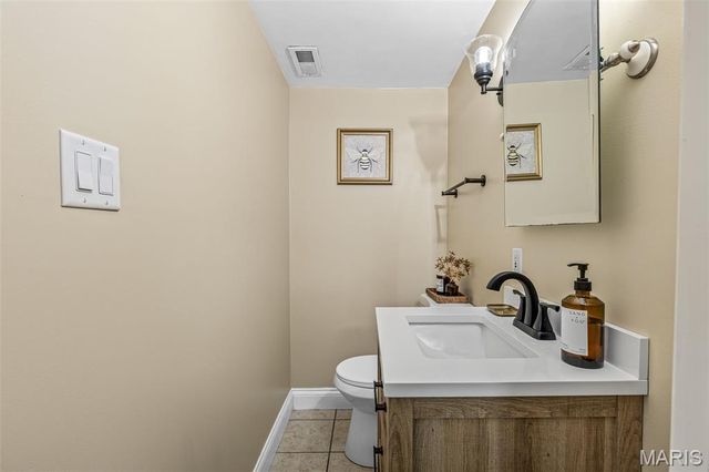 3750 Lemay Woods Drive, St Louis, MO 63129