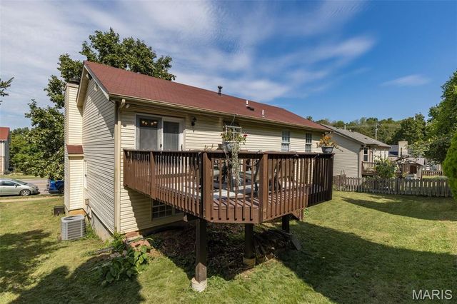 3750 Lemay Woods Drive, St Louis, MO 63129