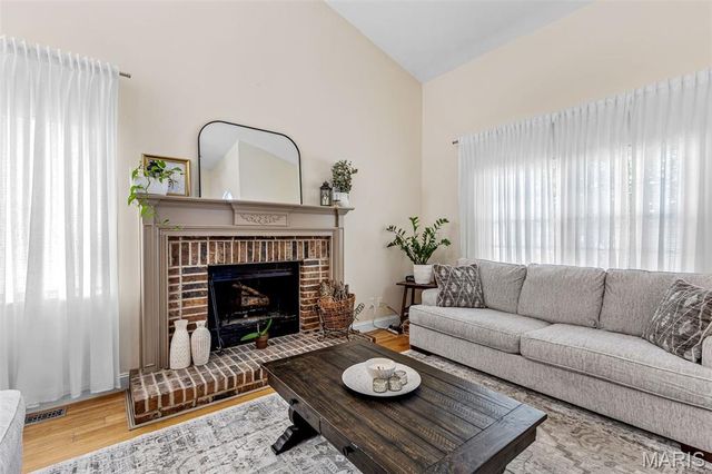 3750 Lemay Woods Drive, St Louis, MO 63129