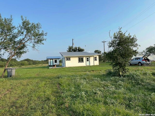 90 Romberg Road, Dale, TX 78616