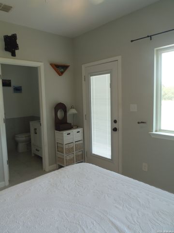 90 Romberg Road, Dale, TX 78616